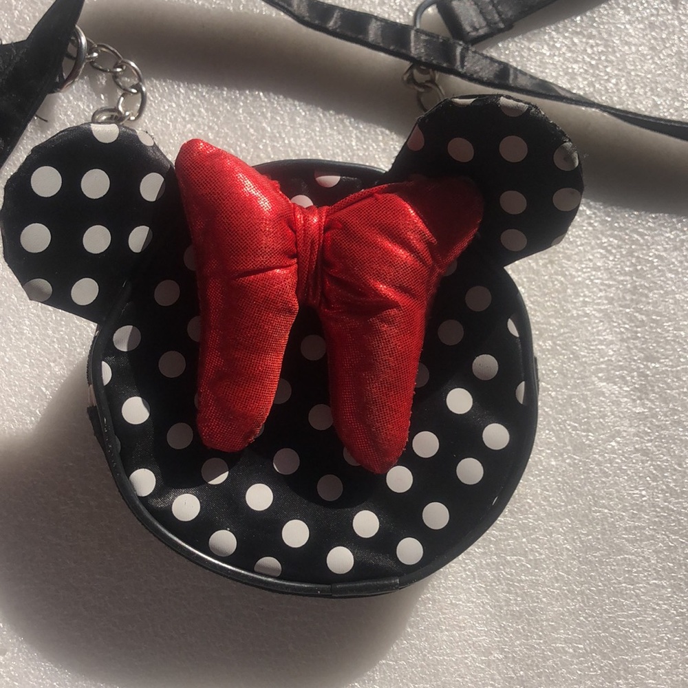 Minnie Mouse round bow crossbody bag - Picture 3 of 13